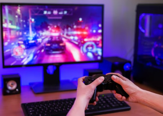 How Do Online Video Gaming Subscriptions Compare With Free Play?